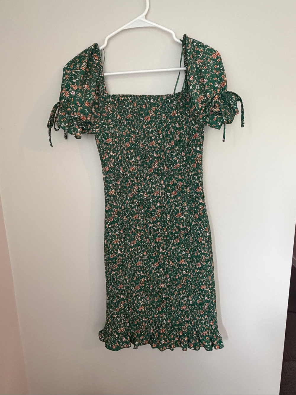 Maternity Green Floral Puff-Sleeve Smocked Dress
